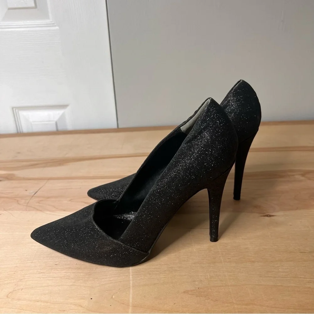 GUESS Black Glitter Sparkle Pumps Women’s 9 Cocktail Party Holiday 4” Heels‎